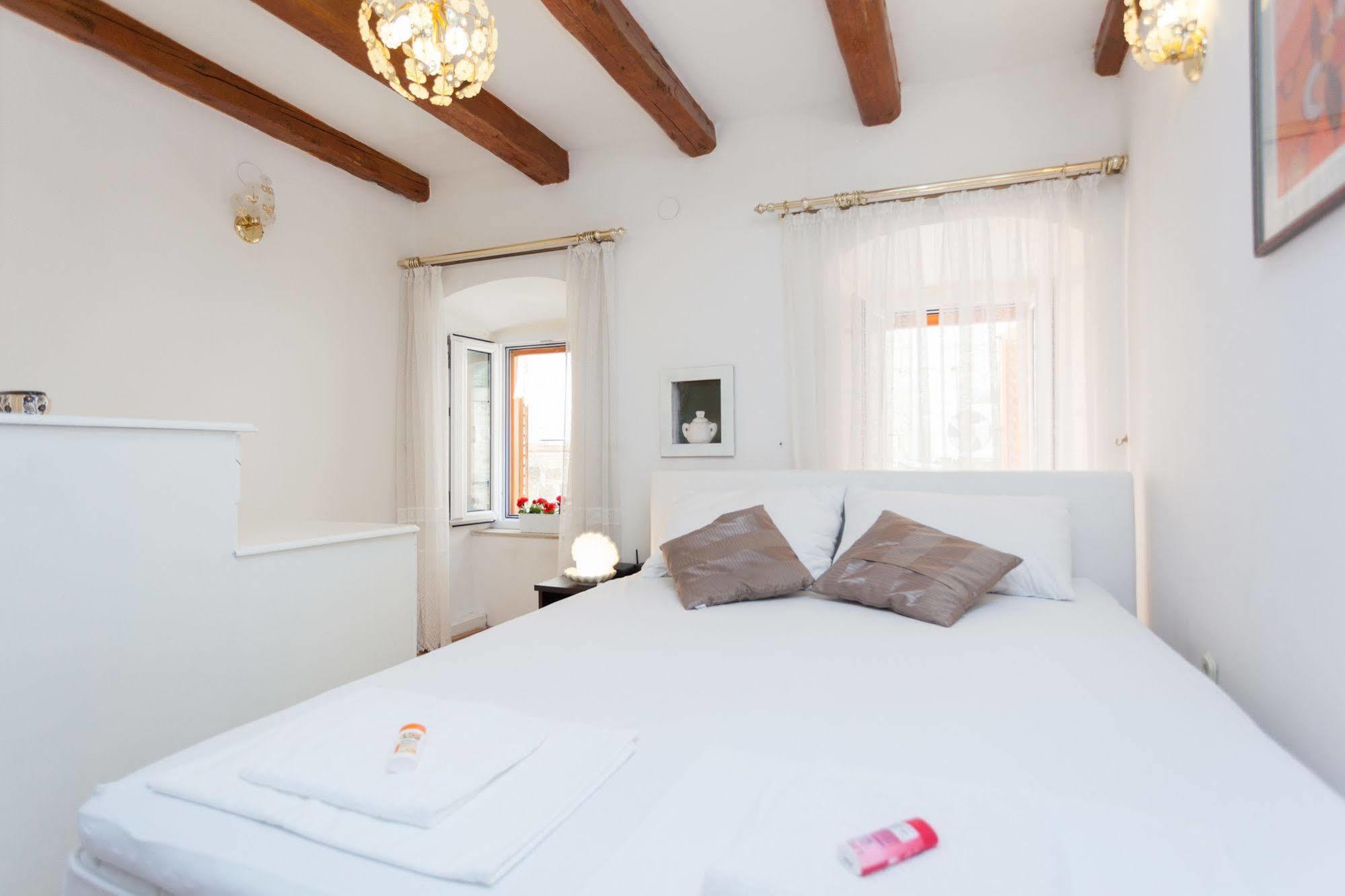 Dubrovnik Center Apartment Екстер'єр фото