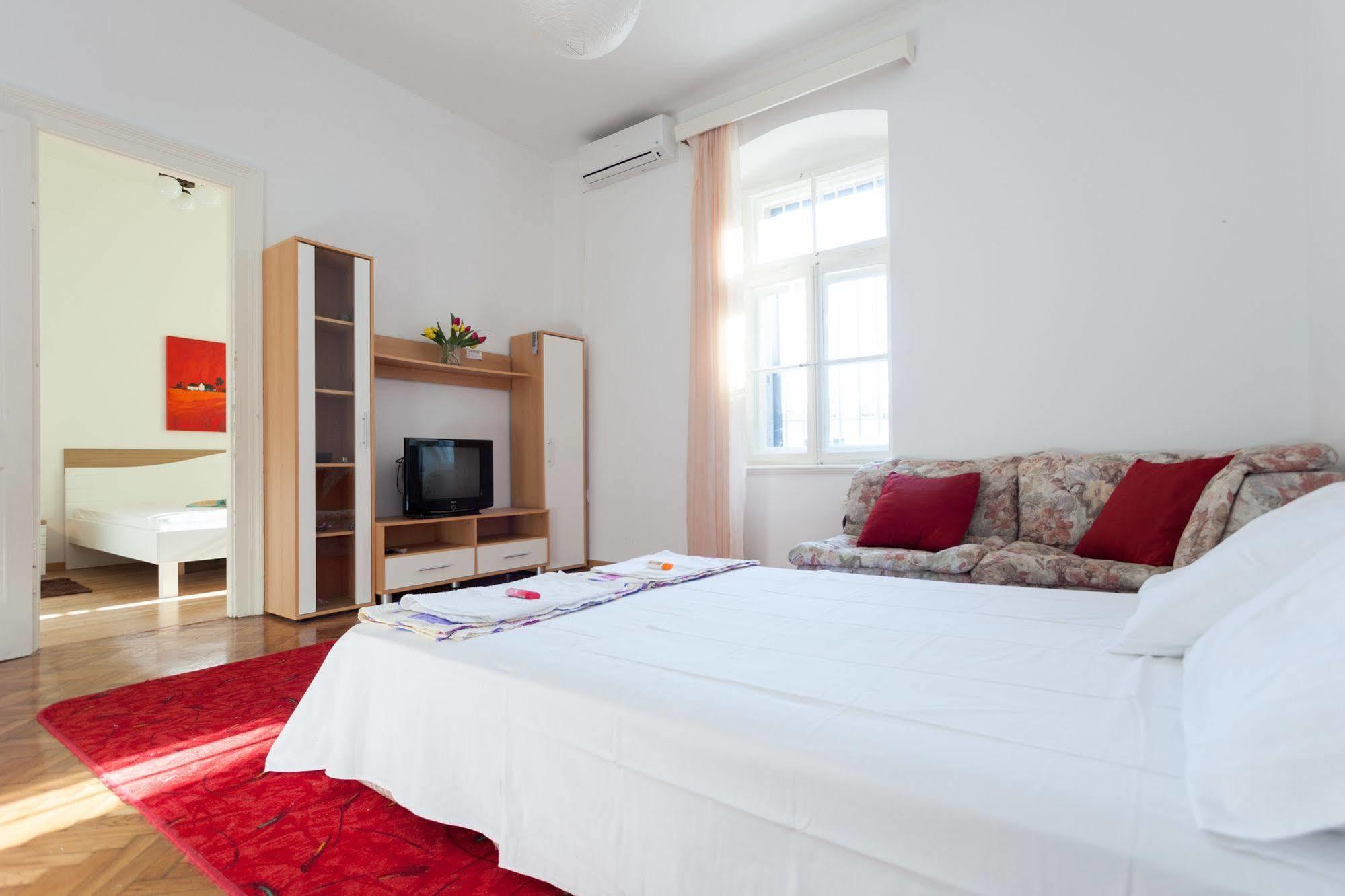 Dubrovnik Center Apartment Екстер'єр фото